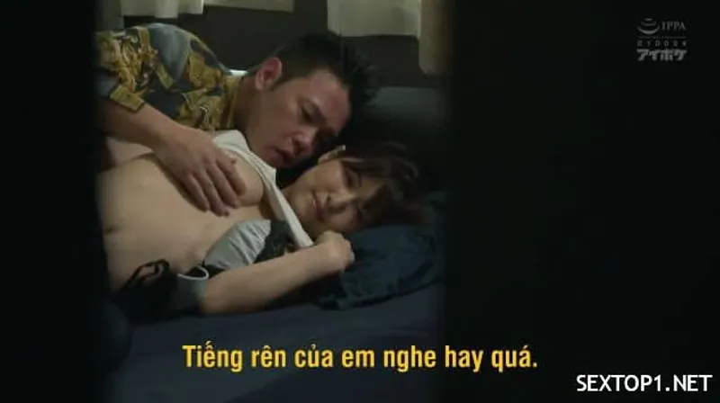 Địt tập thể em quản lý lồn múp nhiều nước